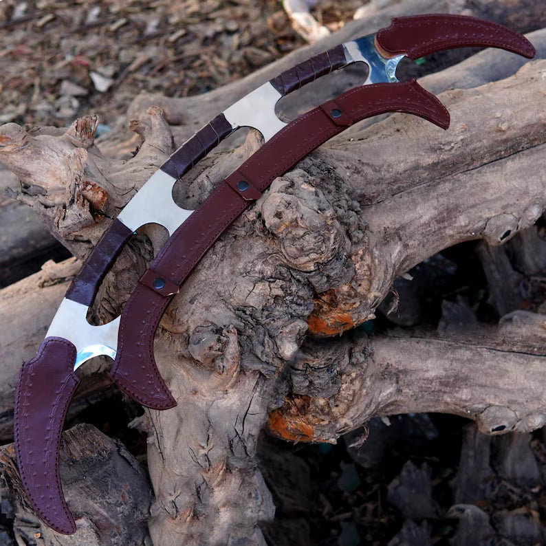 Bat'leth Klingon Star Trek Prop with Leather Sheath