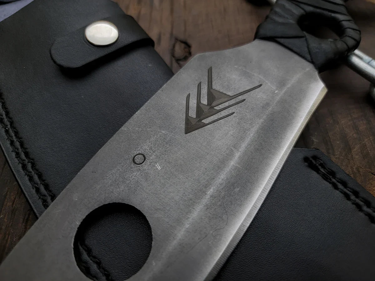 Handmade Destiny 2 Gun Slinger Replica Knife with Leather Sheath - Vortex Blades
