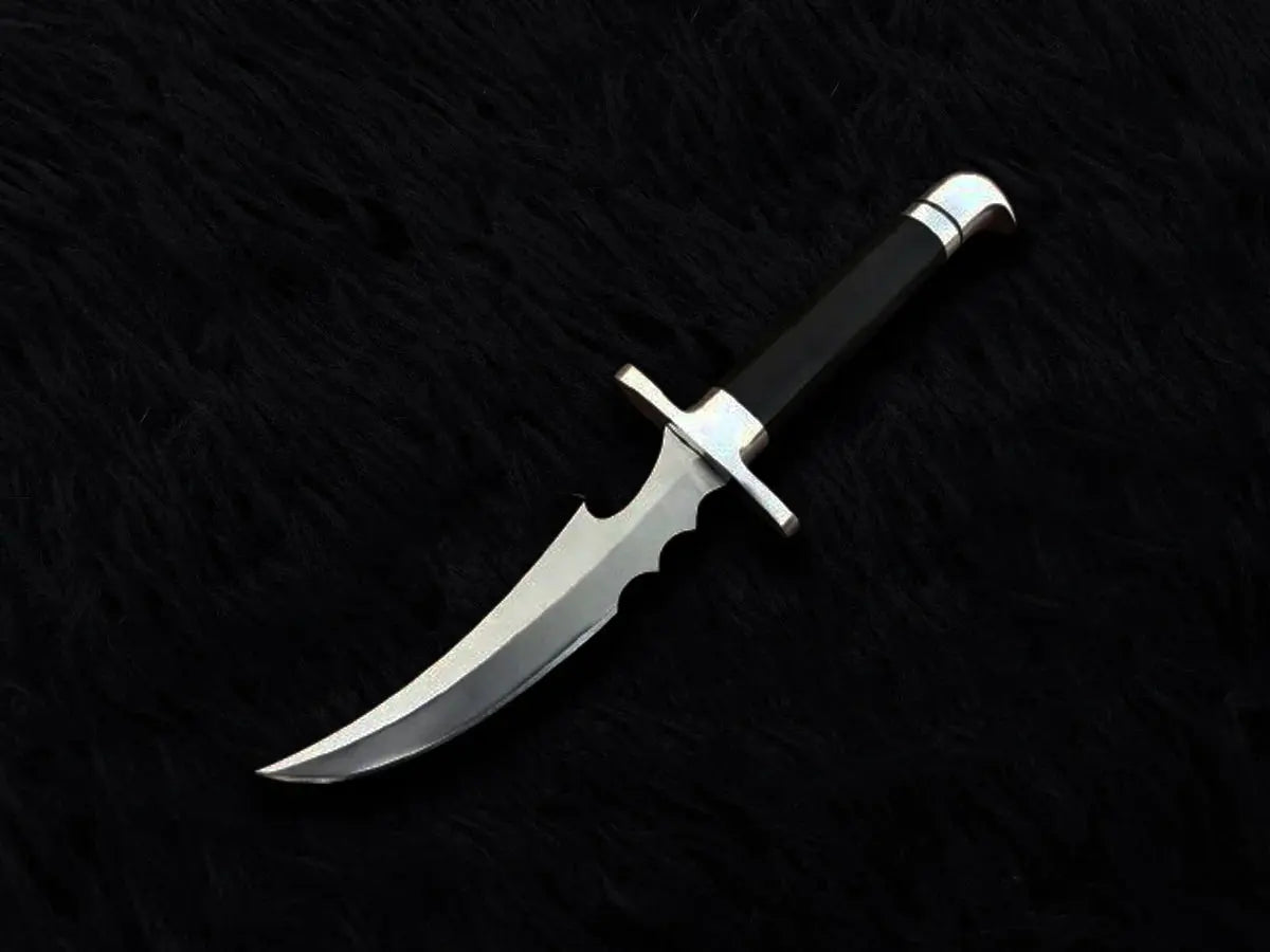 Batman: Under the Red Hood Replica Knives with Leather Sheath - Vortex Blades
