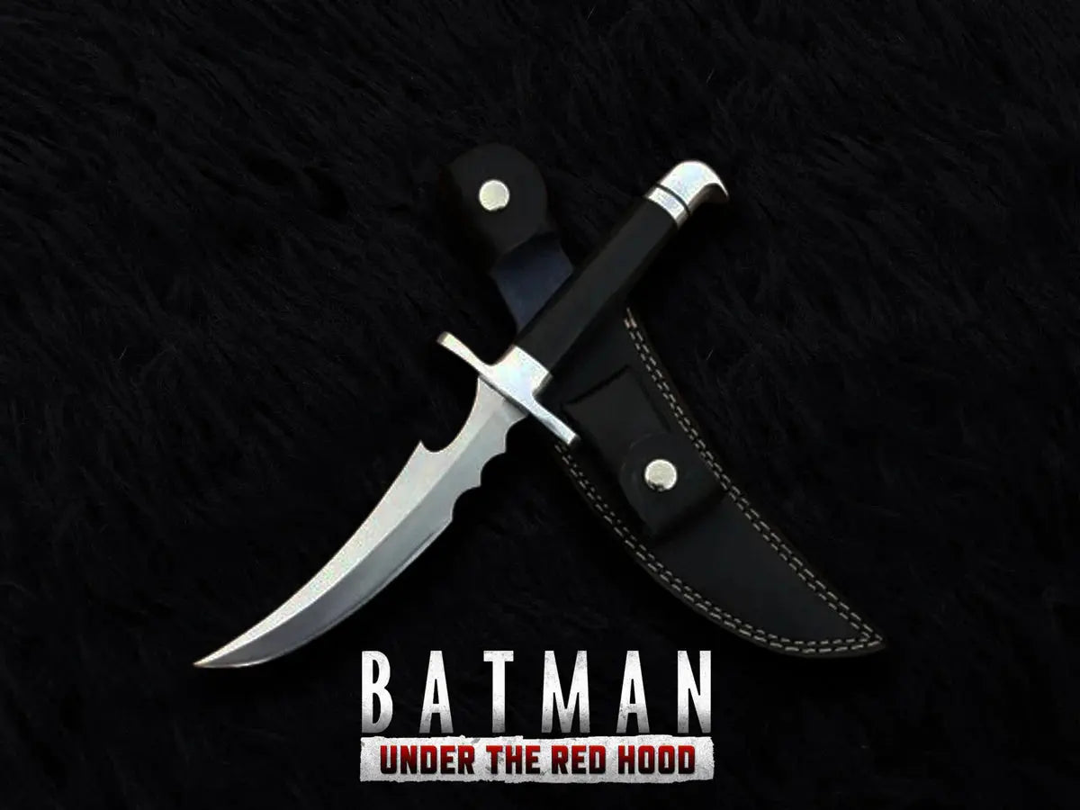 Batman: Under the Red Hood Replica Knives with Leather Sheath - Vortex Blades