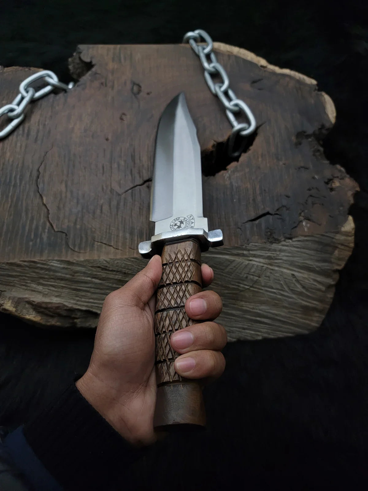 Resident Evil Raccoon City Police Replica Knife with Leather Sheath - Vortex Blades