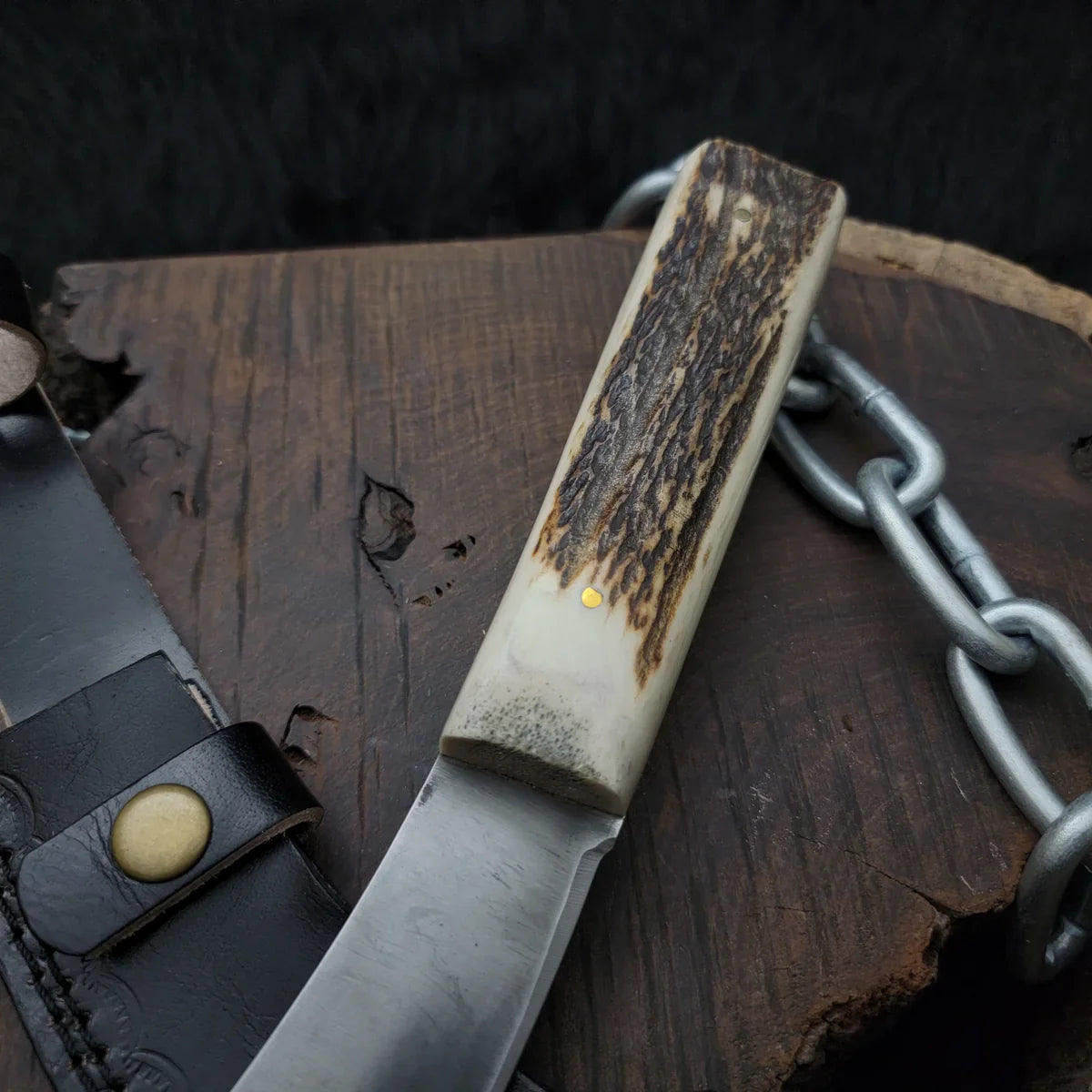 The Texas Chain Saw Massacre Movie Replica Knife with Leather Sheath - Vortex Blades